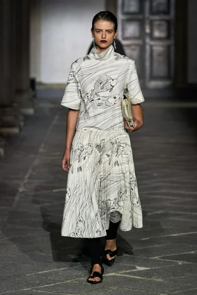 Look 44